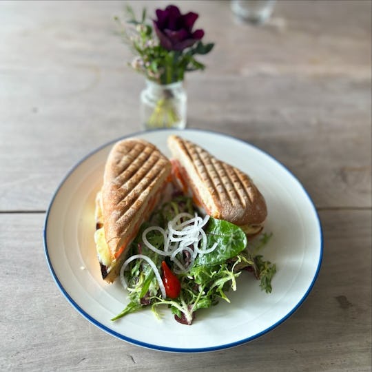 Cafe Lucca