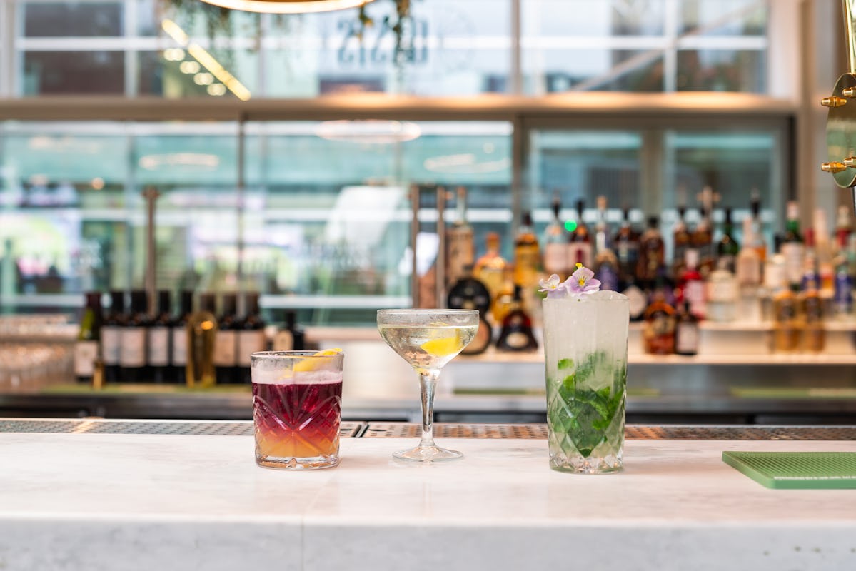 Oasis Bar & Terrace