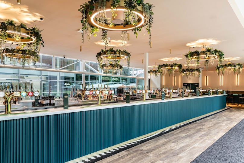 Oasis Bar & Terrace