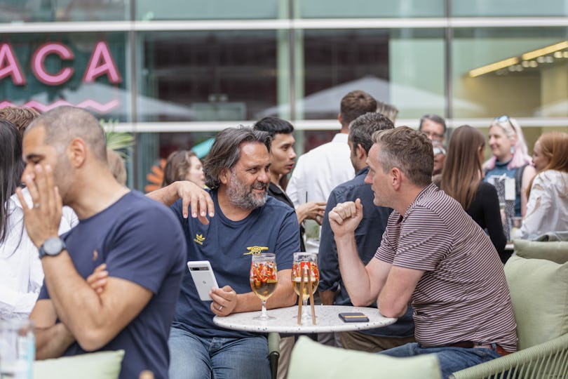 Oasis Bar & Terrace