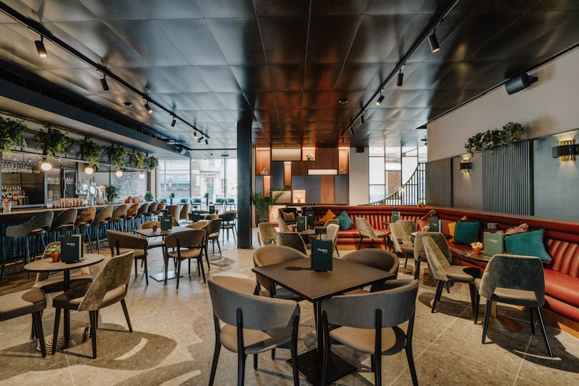 Voyagers Restaurant & Bar