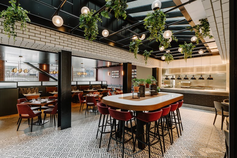 Voyagers Restaurant & Bar