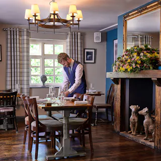 The Bulls Head Restaurant & Pub, Holymoorside