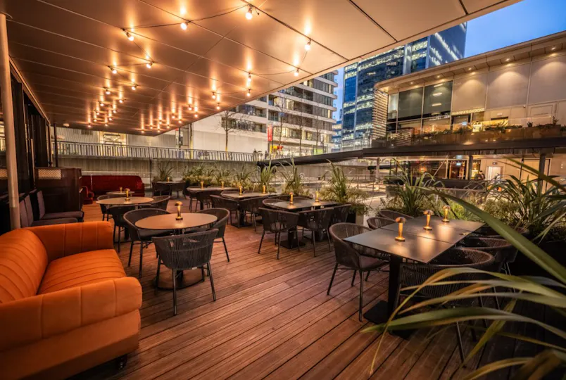 Hovarda Canary Wharf