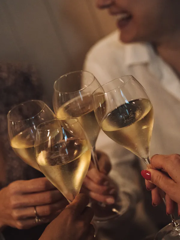 Luna Wine Bar