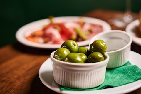 Queens Wine Bar & Bistro