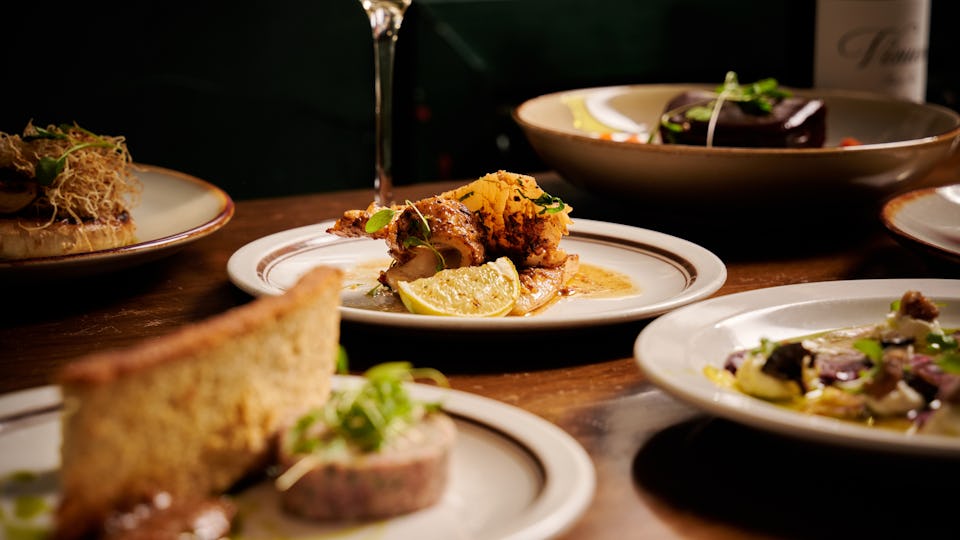Queens Wine Bar & Bistro