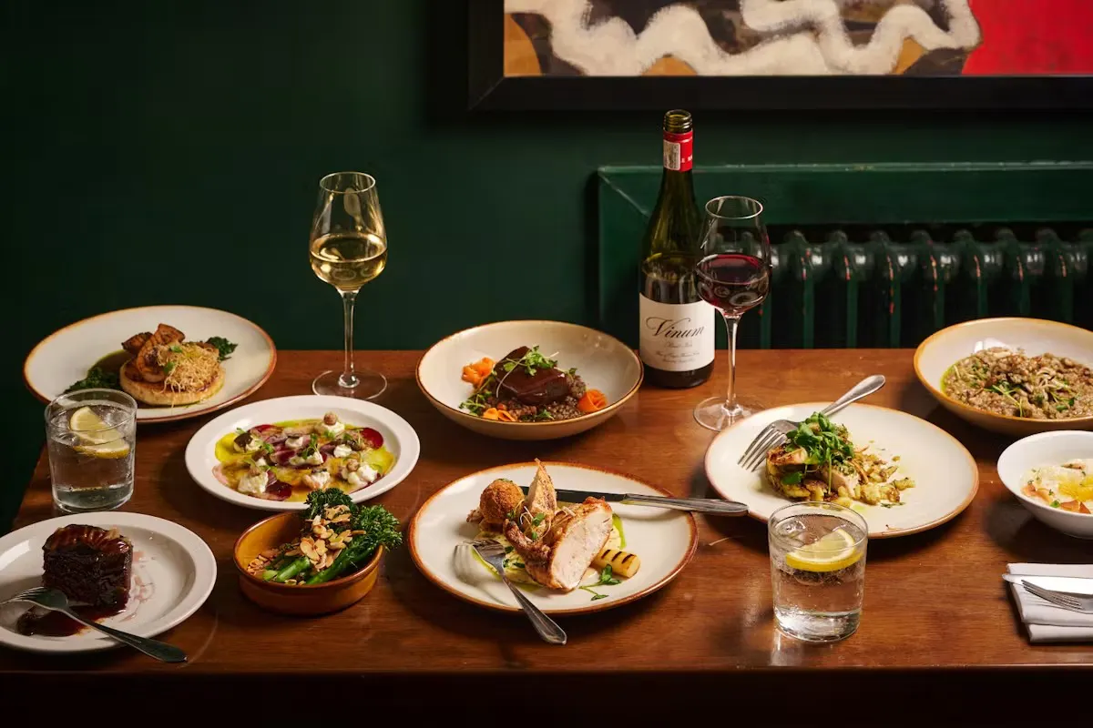 Queens Wine Bar & Bistro