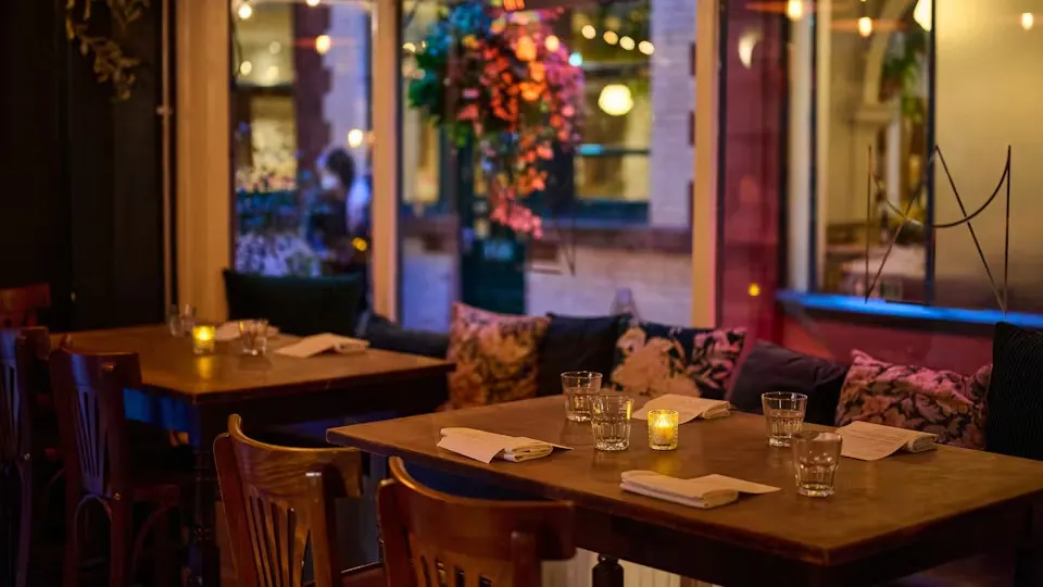 Queens Wine Bar & Bistro