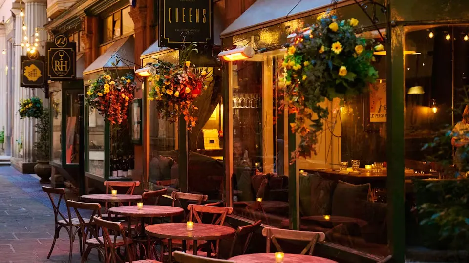 Queens Wine Bar & Bistro