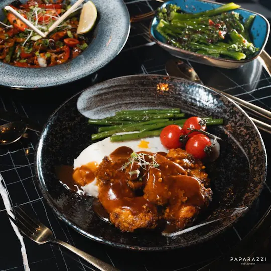 Paparazzi Restaurant
