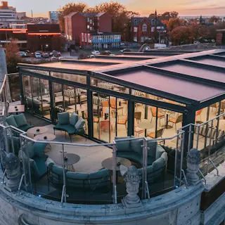 One Steakhouse & Lounge