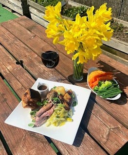 The Queens Head - Kingsnorth