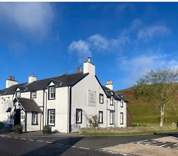 THE GORDON ARMS Restaurant with Rooms