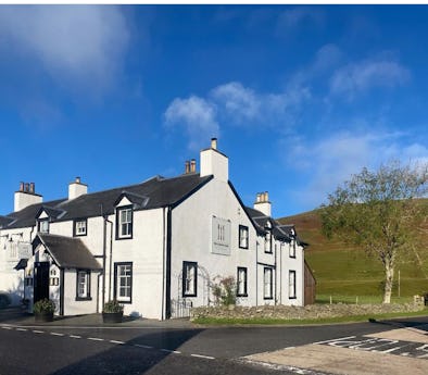 THE GORDON ARMS Restaurant with Rooms