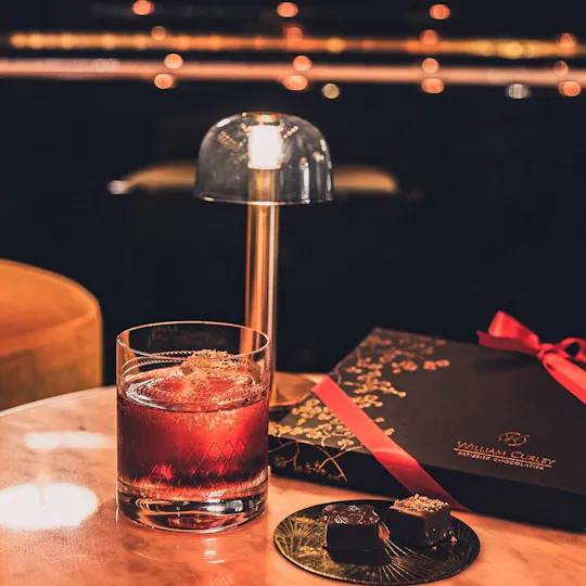 135 Bar & Lounge