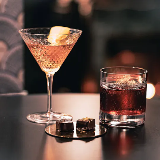 135 Bar & Lounge