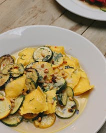 De Beauvoir Arms, London - Restaurant Review, Menu, Opening Times