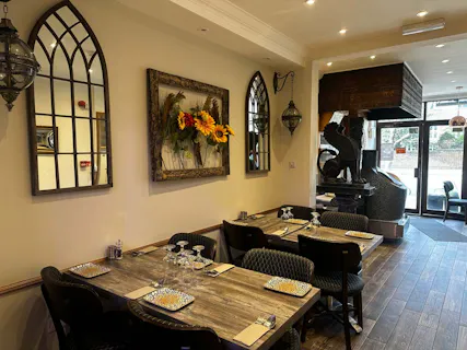 Apadana Restaurant