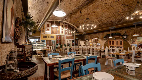 Amora Gusto Tapas & Bar