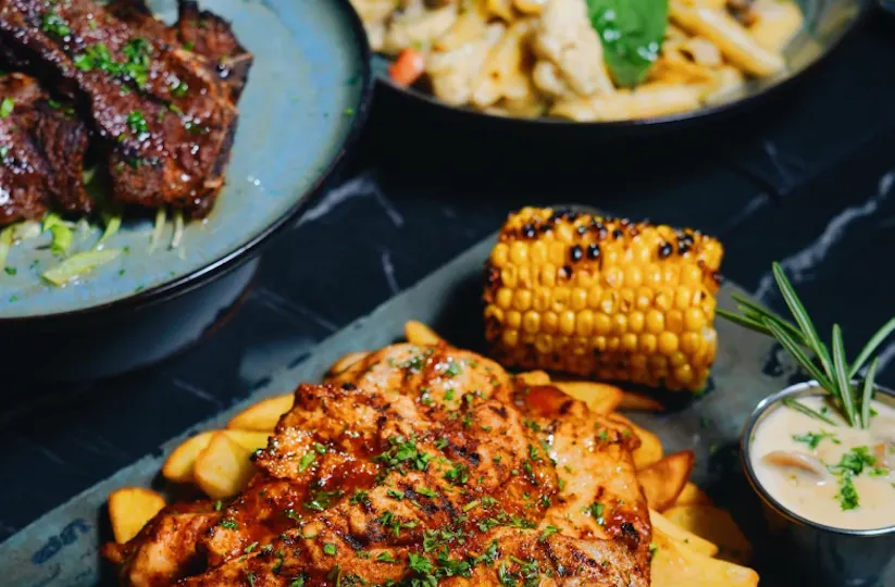 Blac Restaurant & Lounge
