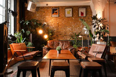 Cafe 1001
