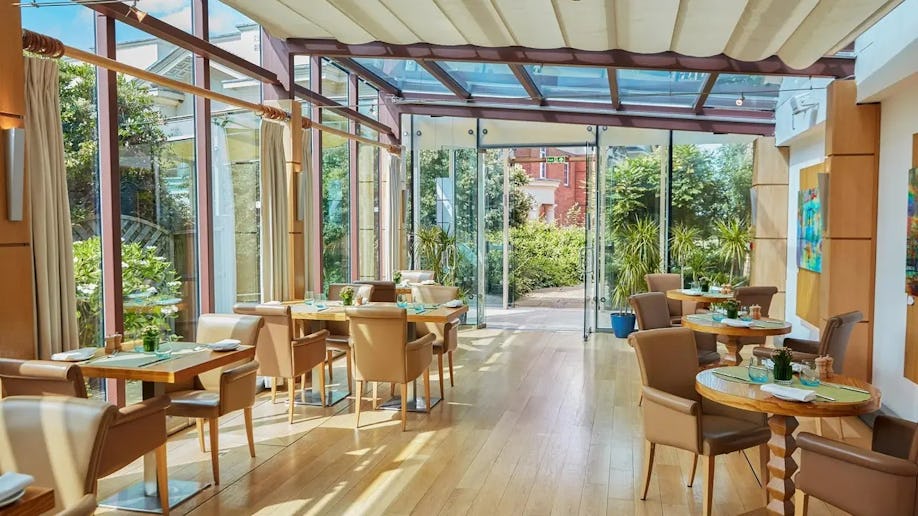 Cafe Sante at Four Seasons Hotel Hampshire