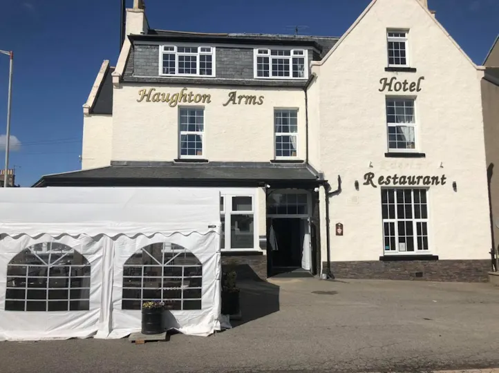 Haughton Arms Hotel