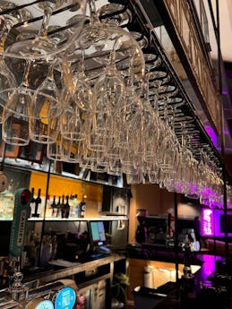 Home Bar & Grill