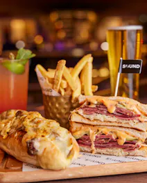 SOUND Cafe and Bar