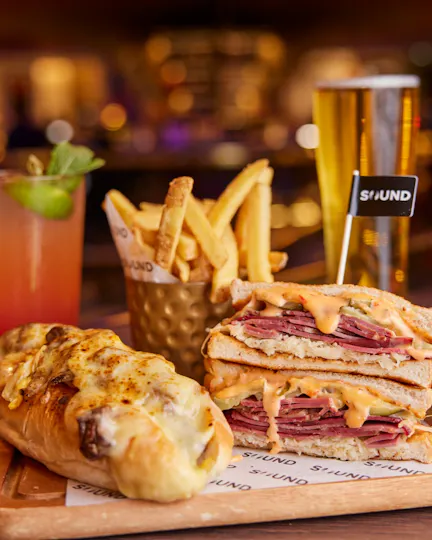 SOUND Cafe and Bar
