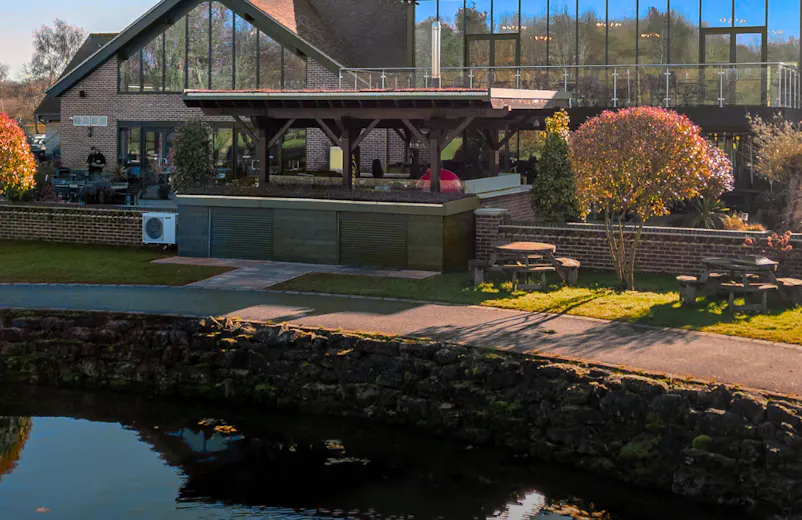 The Clubhouse Bar & Grill at Cambridge Country club
