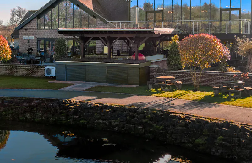 The Clubhouse Bar & Grill at Cambridge Country club