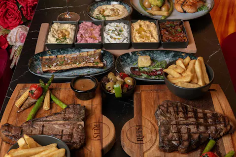 Reis Grill & Bar