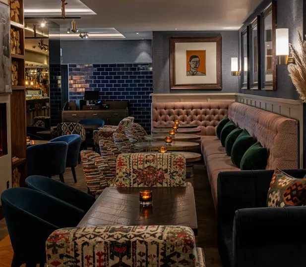 The Long Bar & Grill
