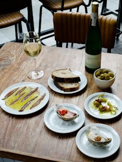 ATOMECA Wine Bar