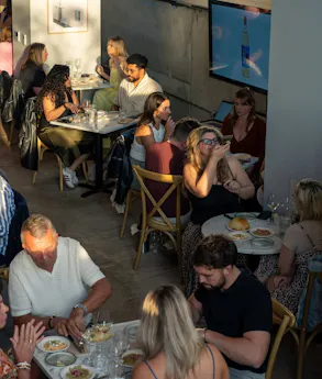 Kallos Cafe & Wine Bar