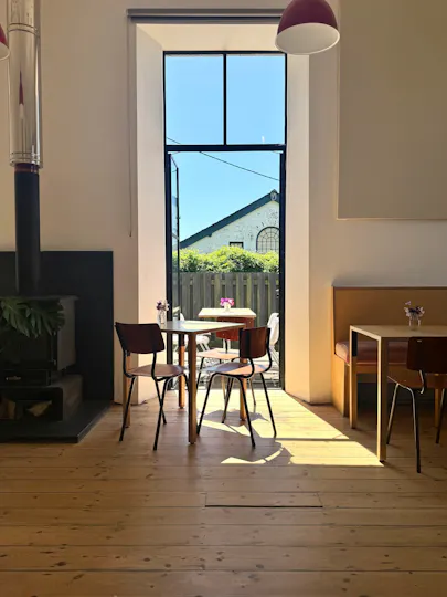 Cast Cafe