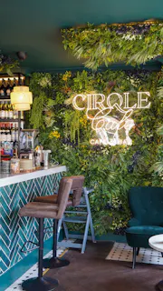 Cirqle Cafe & Bar