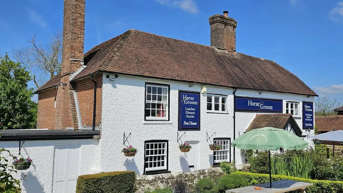 Horse & Groom