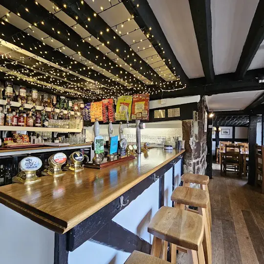Horse & Groom