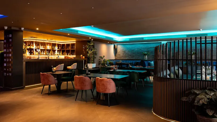 Embassy Lounge Bar