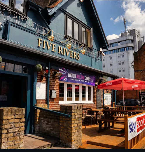 Five Rivers Bar and Restaurant