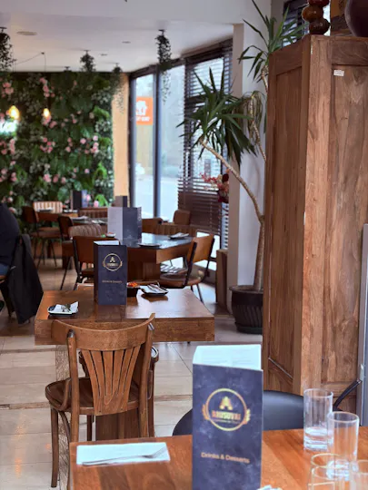 Arusuvai Restaurant