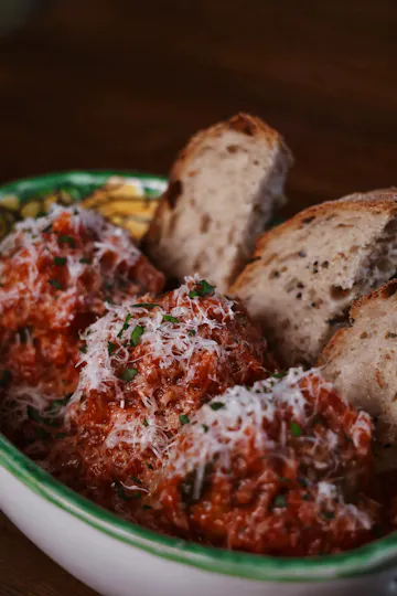 Tavola Di Famiglia Trattoria