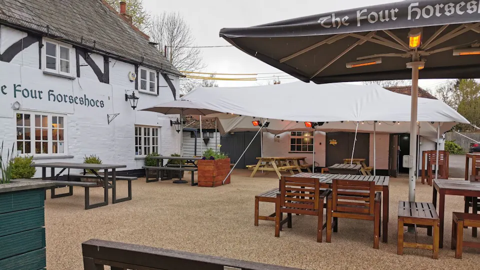 The Four Horseshoes