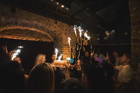 Luna Lounge & Club