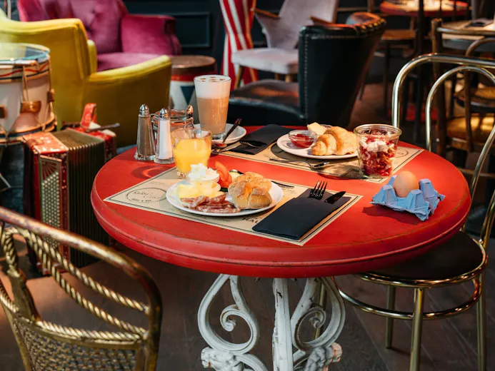 Ruby Lucy Hotel & Bar