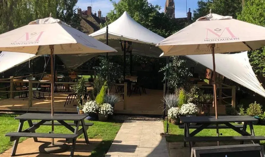 The Red Lion Bloxham