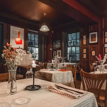 Petit Bistro Chevalet